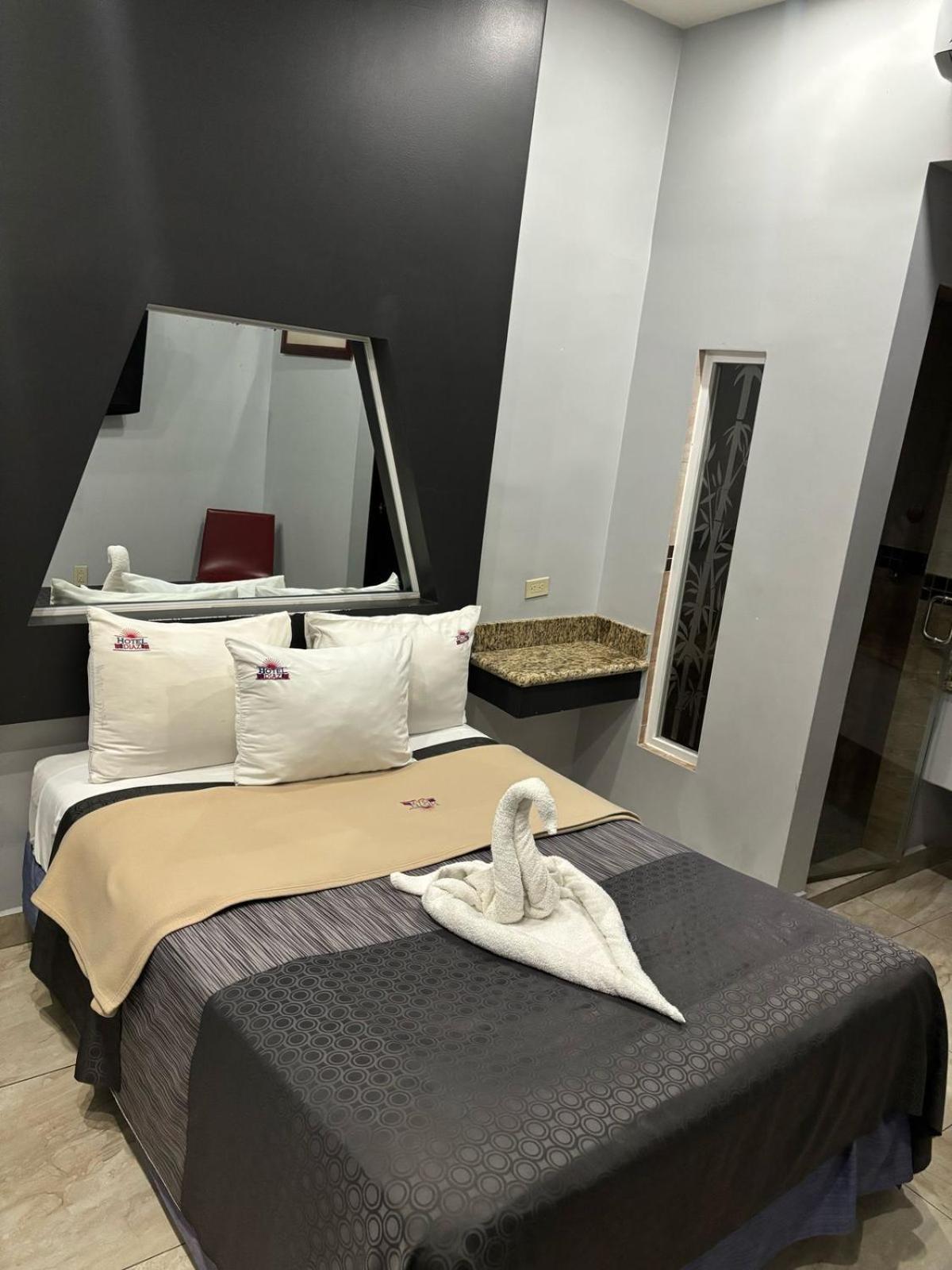 טיחואנה Hotel Diaz מראה חיצוני תמונה